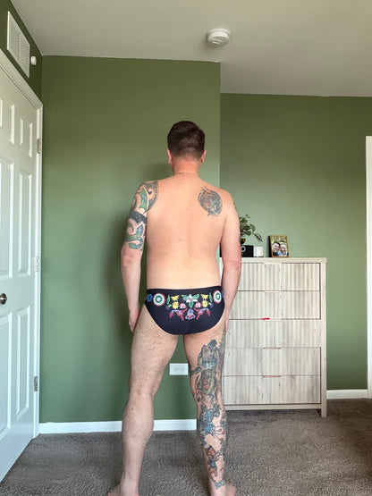 "Flor y Sol" Contour Front Swim Brief - Black (2" Hip)
